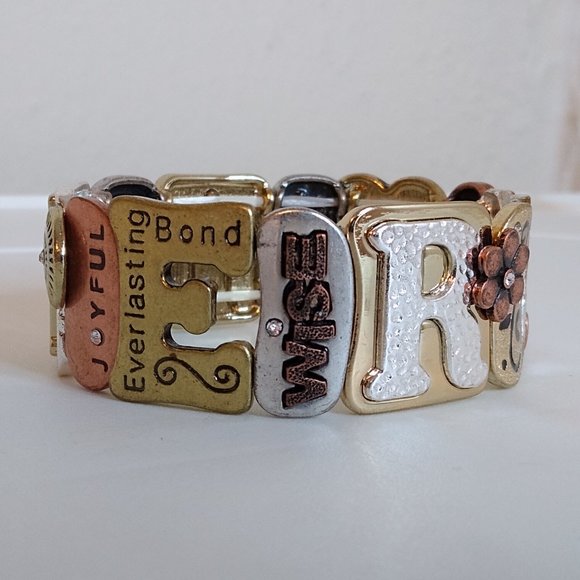 Love Forever Mother Metal Stretch Bracelet - Picture 6 of 14